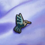 Broche Colibri, Malicieuse, tissée à la main, de jolies choses, boutique tendance vannes