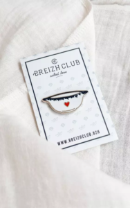 pin-s-bol-breton, vannes, cadeau souvenir de bretagne, boutique produits bretons