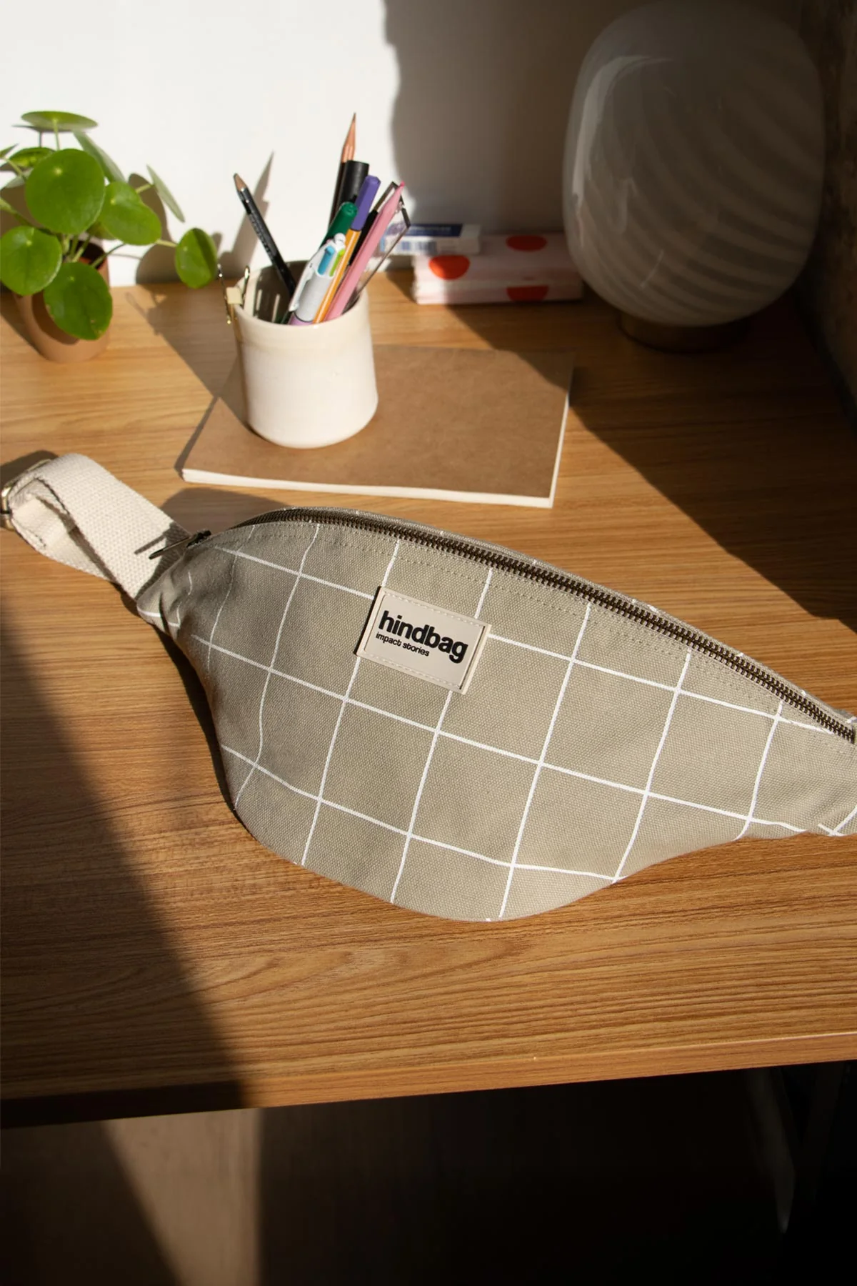 Banane Olivia Carreaux Vert argile / Blanc – Image 3