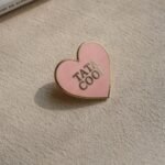 Pin's Tata cool - Breizh club - De Jolies Choses