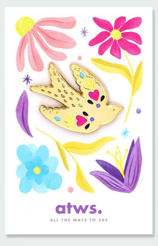 Pin's Lovebird