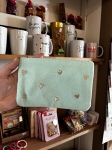 pochette bleu coeur doré